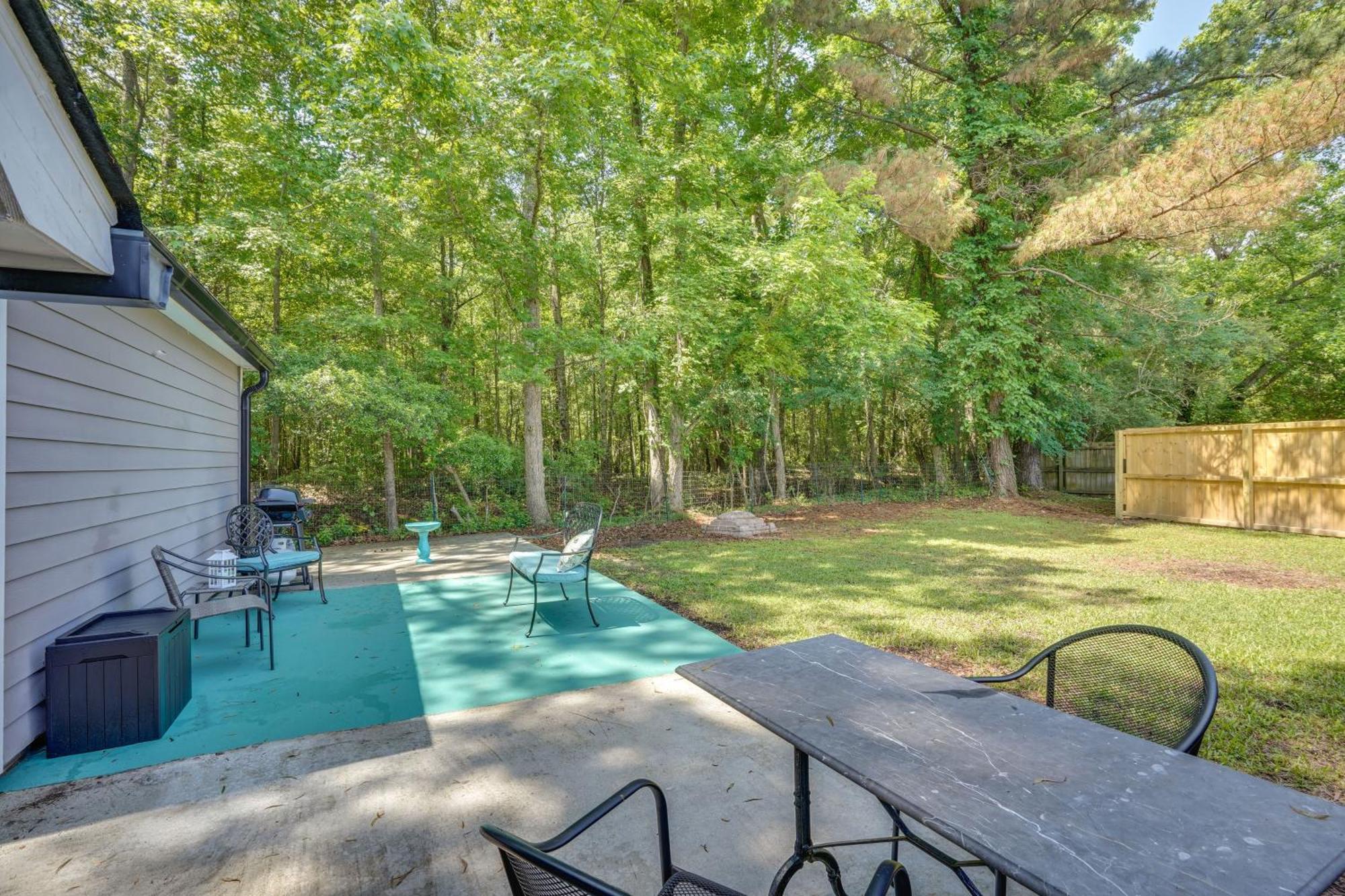 Villa Cozy Goose Creek Escape With Patio And Grill Exterior foto